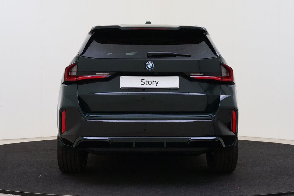 BMW iX1 5