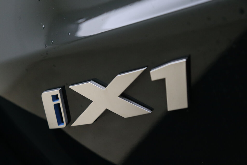 BMW iX1 54