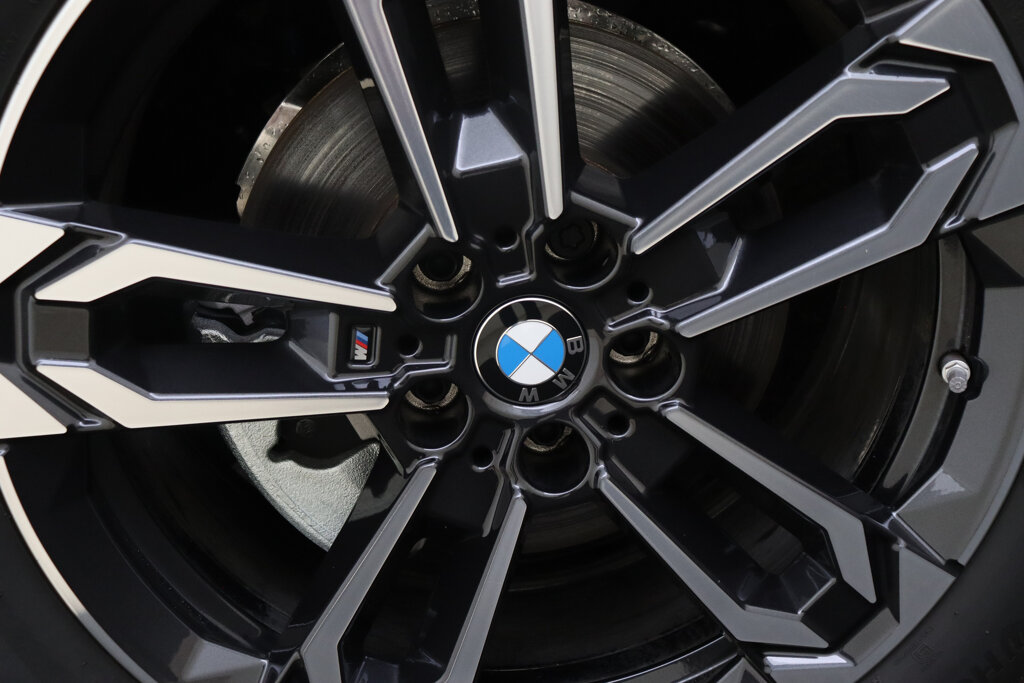 BMW iX1 65