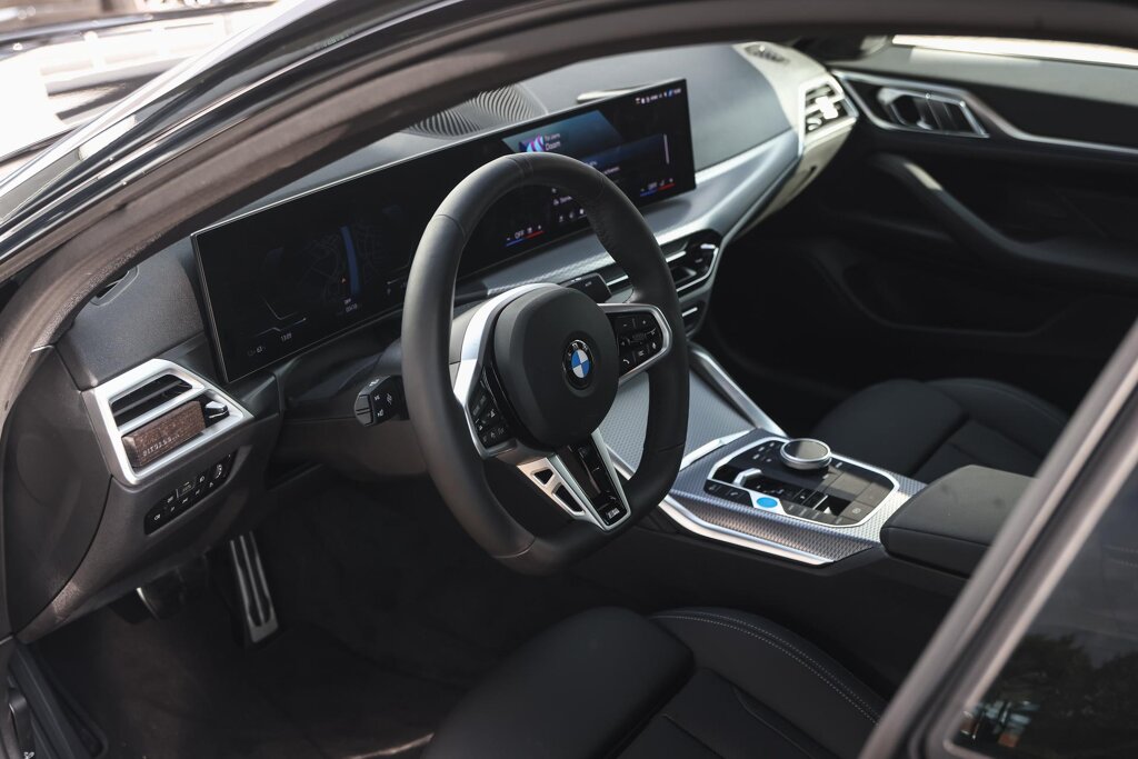 BMW i4 9