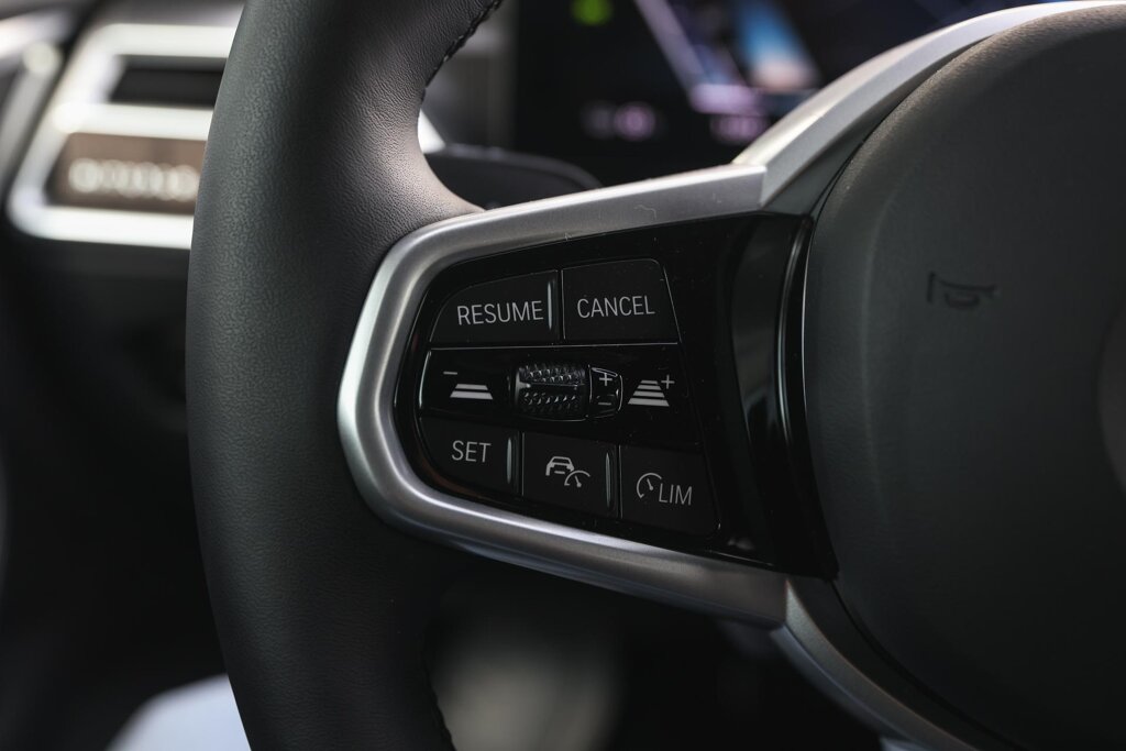 BMW i4 14