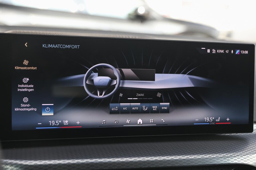BMW i4 22
