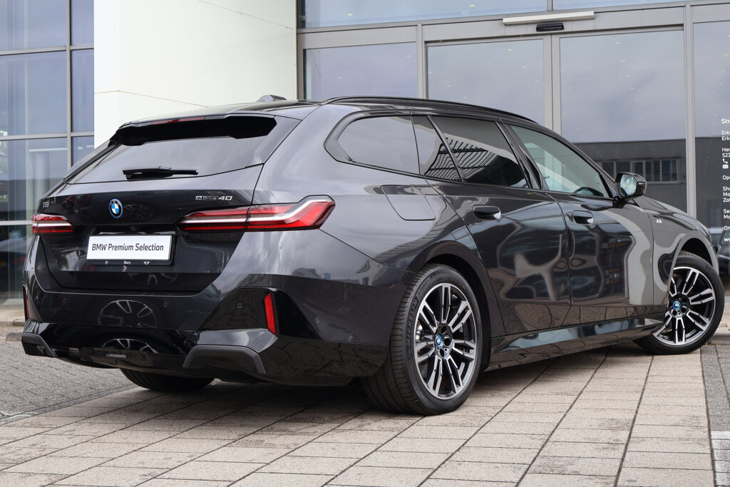 BMW i5 11
