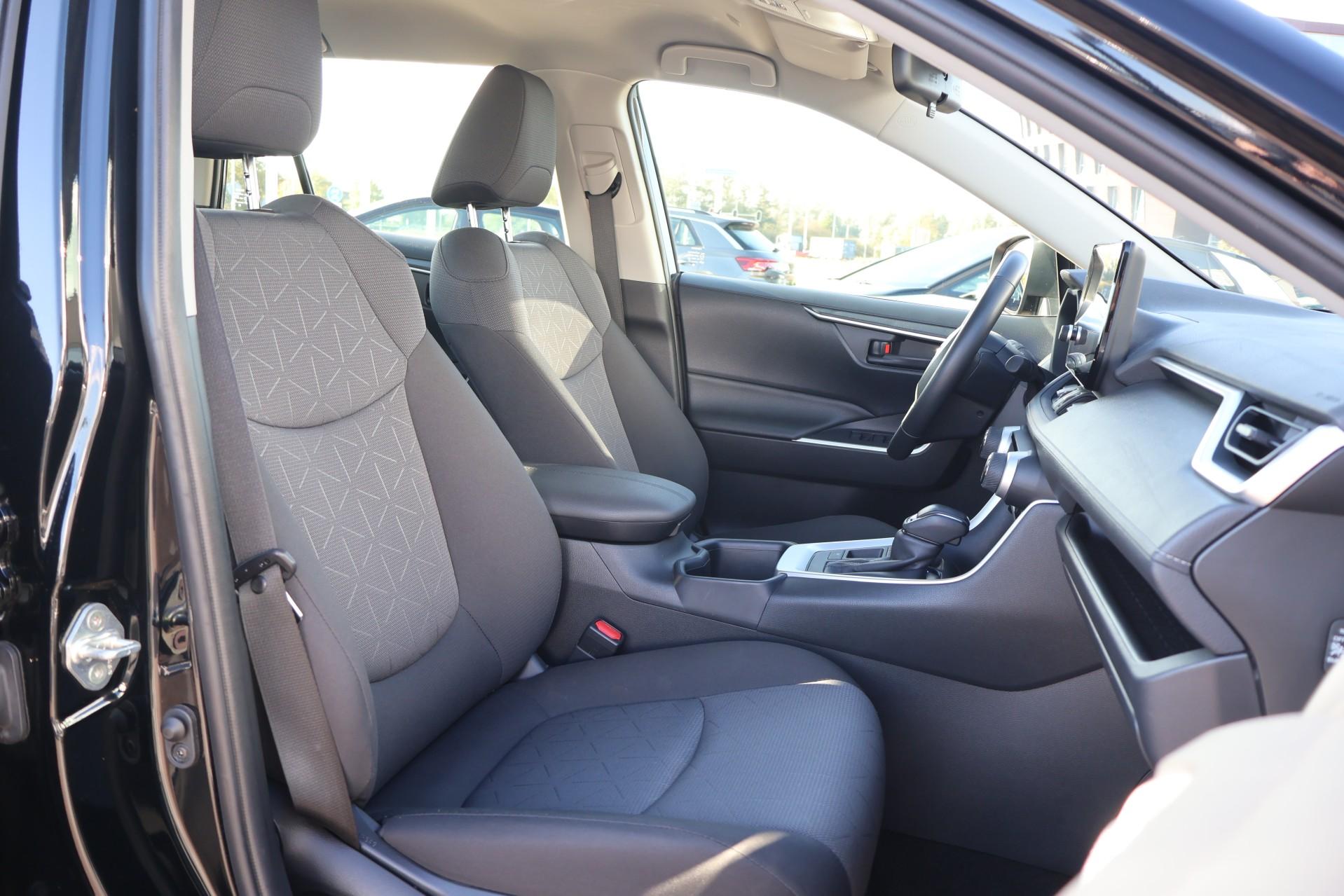 Toyota RAV4 2.5 Hybrid 218pk Business - Afbeelding 4