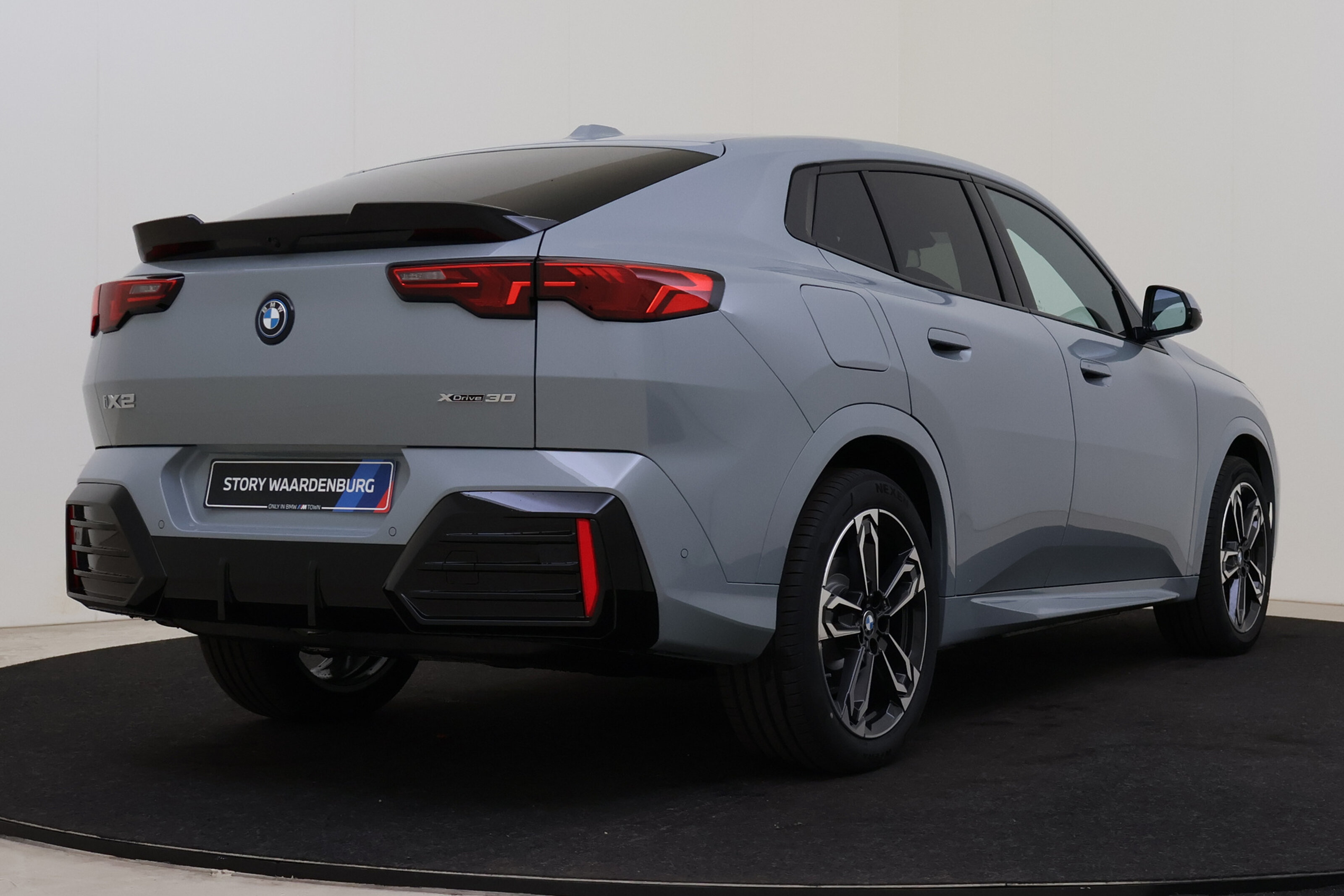 BMW iX2 xDrive30 M Sport