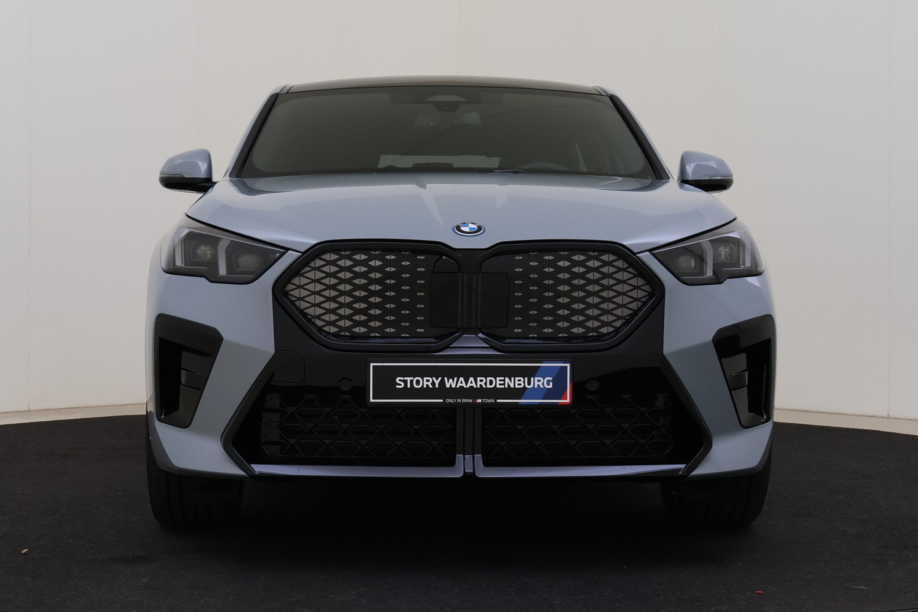 BMW iX2 xDrive30 M Sport