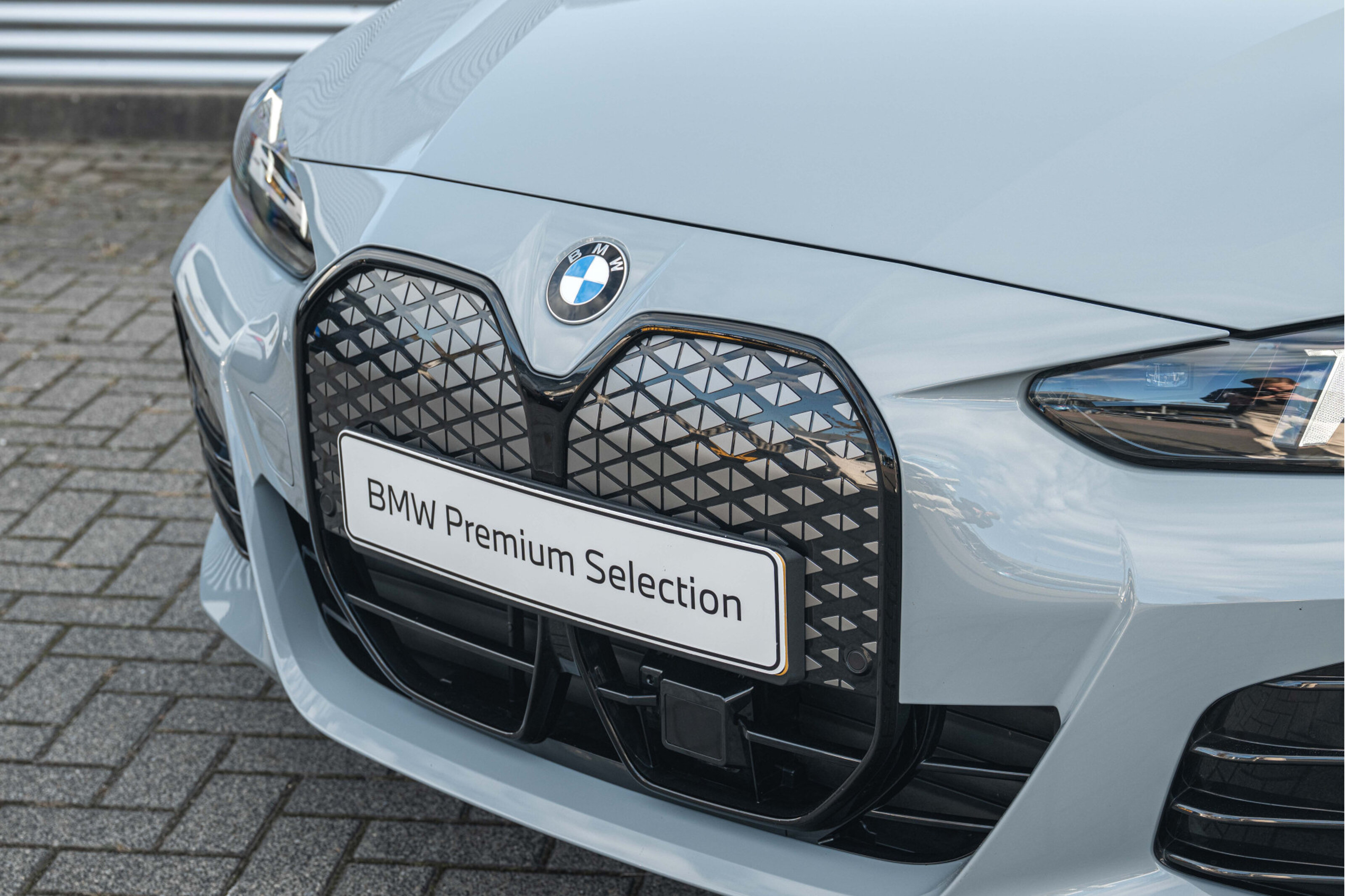 BMW i4 6