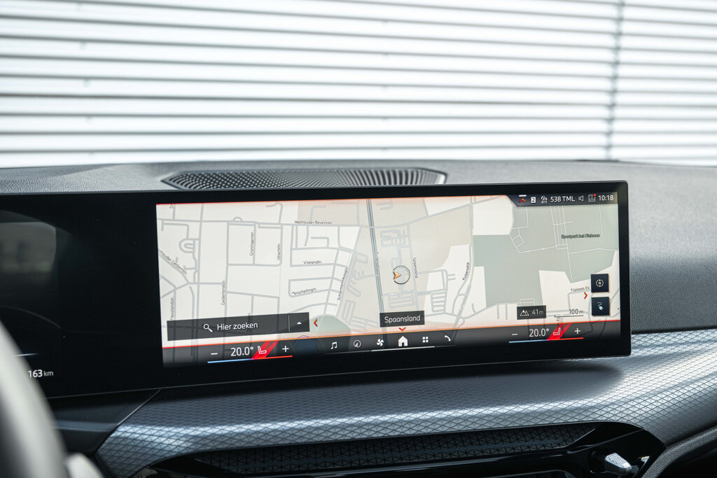 BMW i4 21