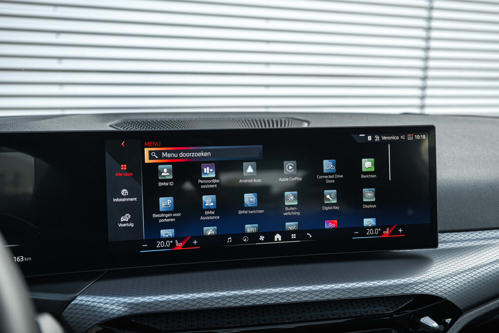 BMW i4 23