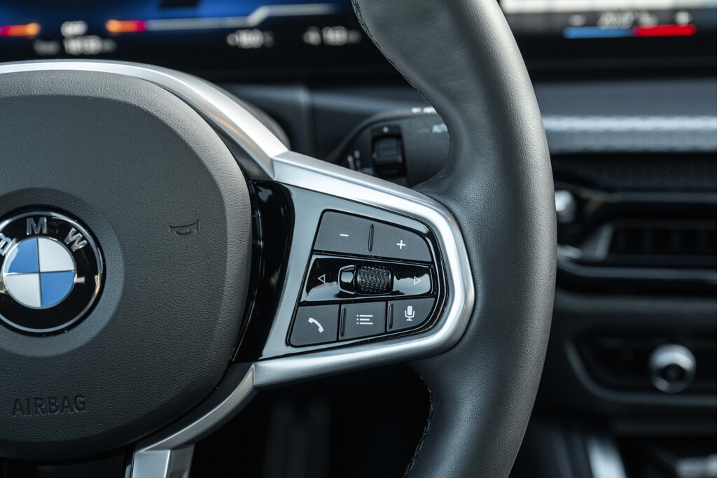 BMW i4 34