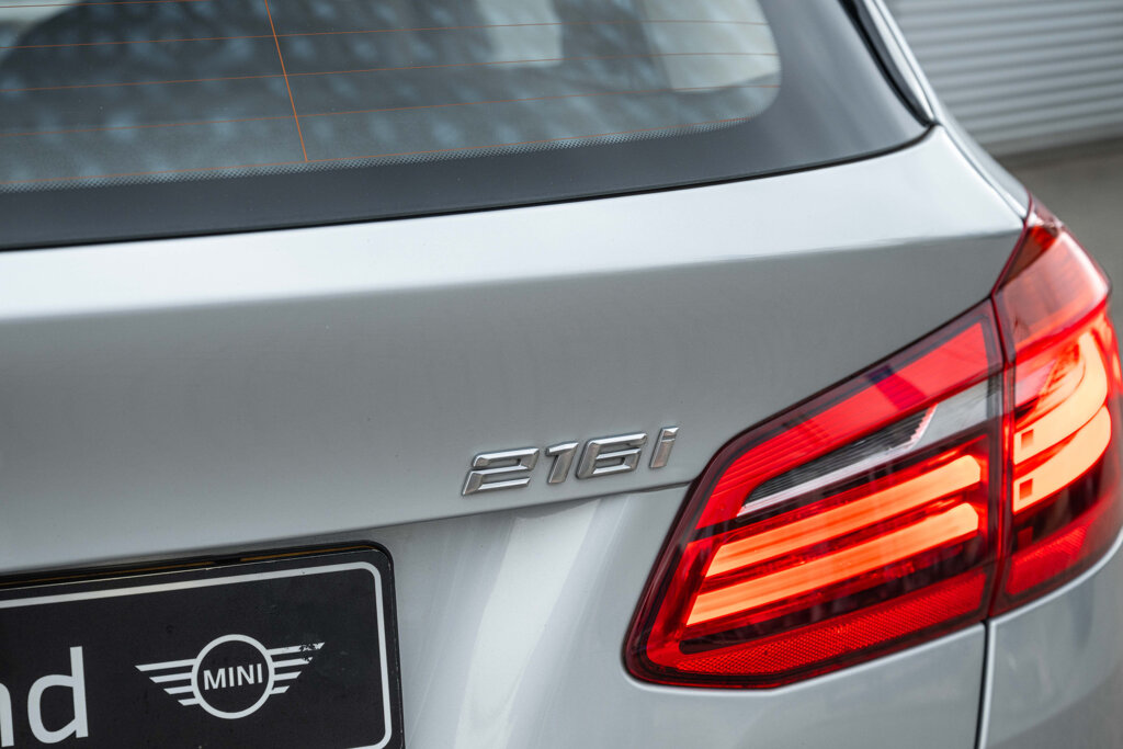 BMW 2 Serie 12