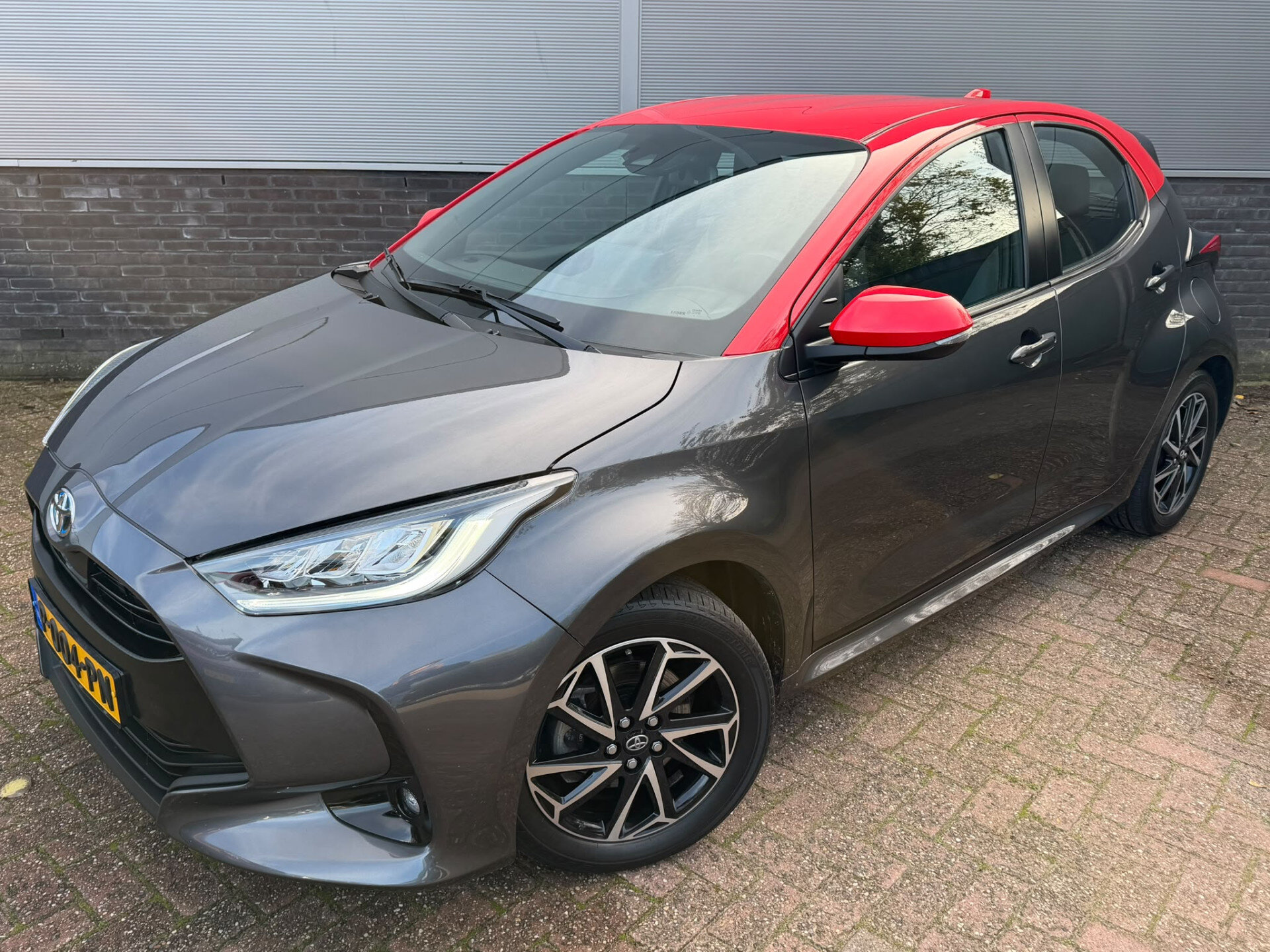Toyota Yaris 1.5 Hybrid Tokyo Spirit met stoel verwarming