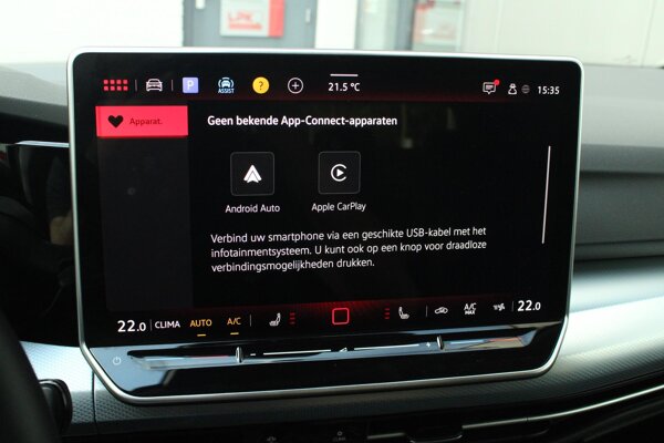 Apple Carplay/Android Auto Apple Carplay/Android Auto