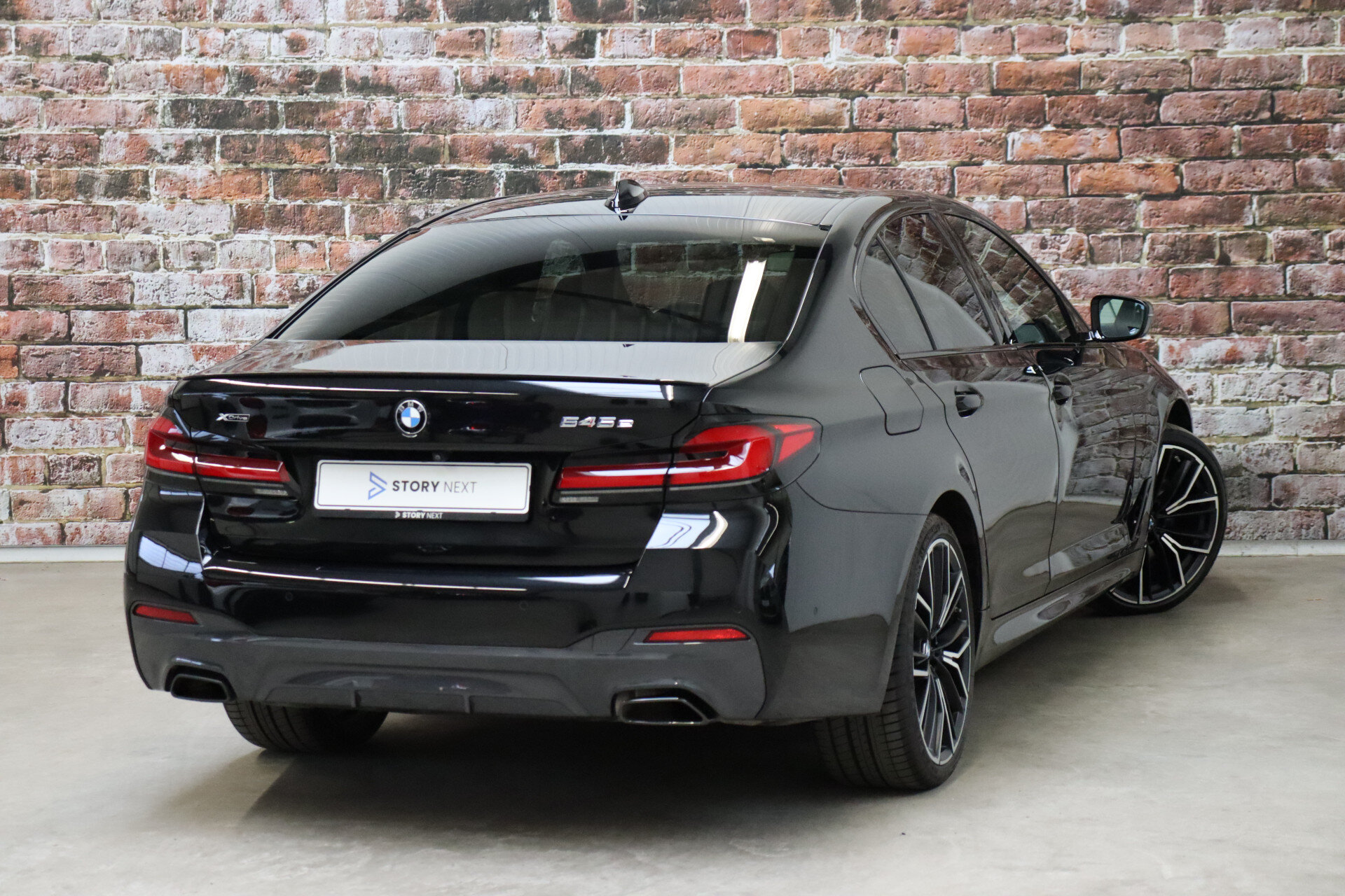 BMW 5 Serie 545e xDrive High Executive M Sport Pakket Automaat - Afbeelding 4