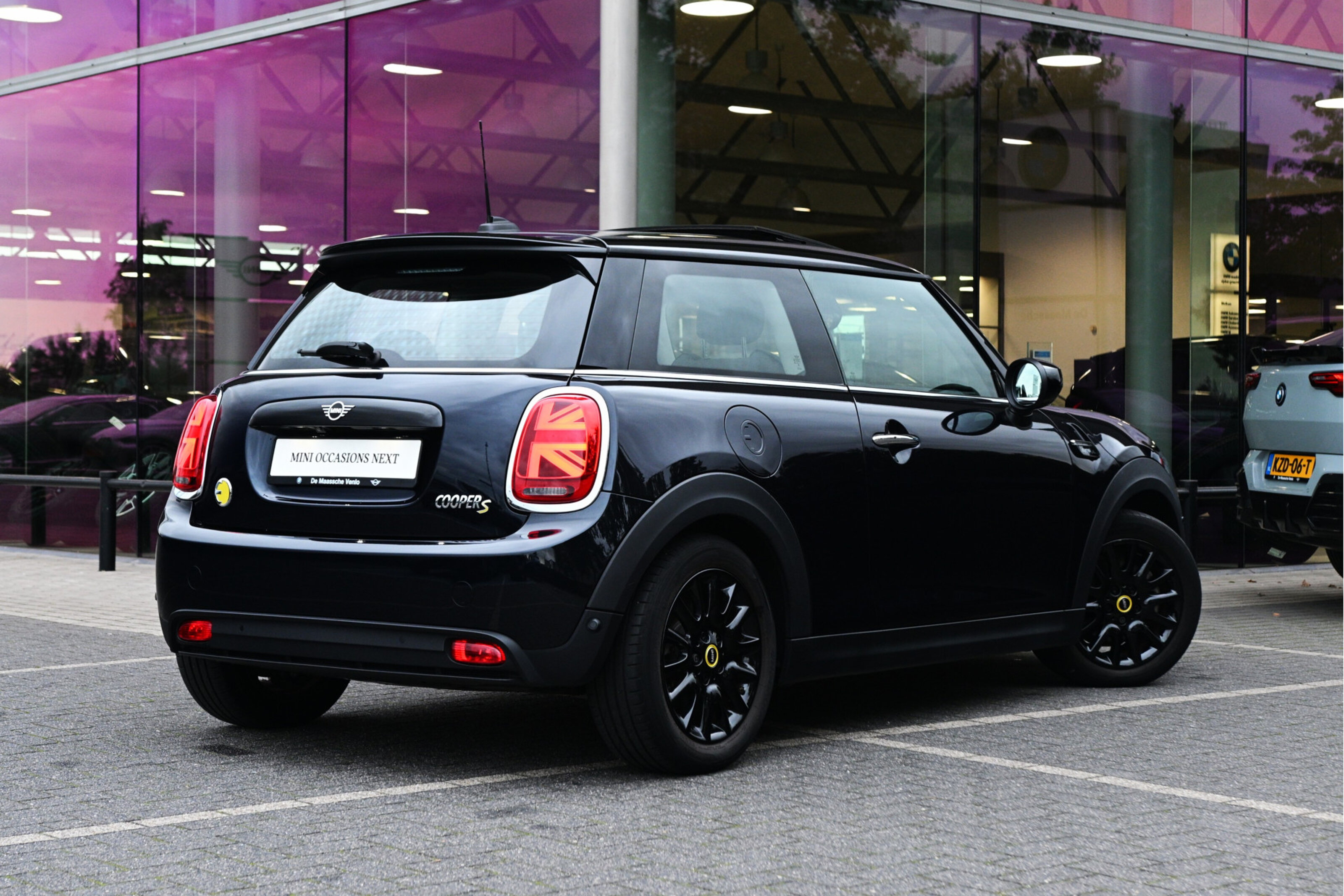 MINI Electric Classic Camden