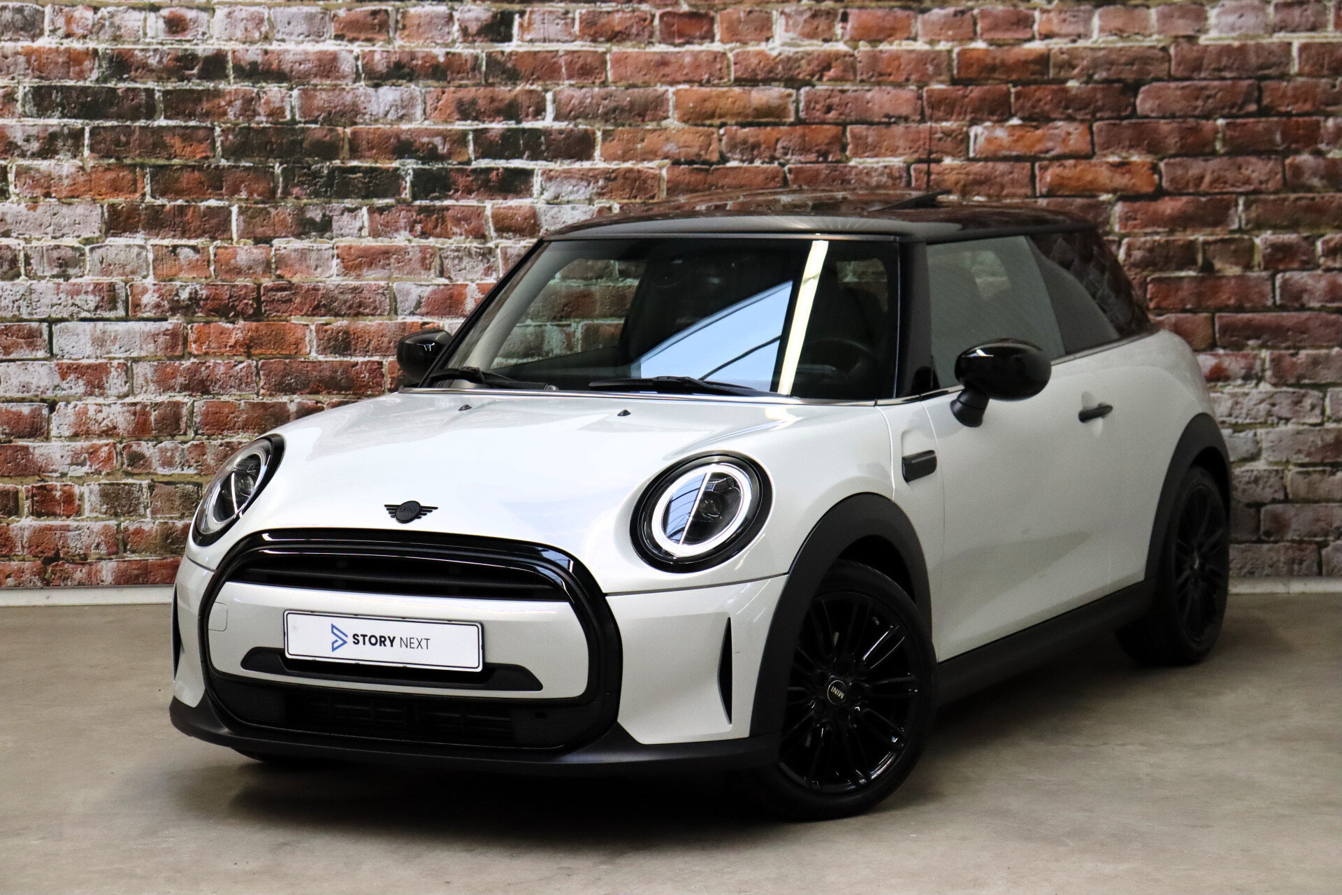 MINI Cooper Hatchback Business Edition Automaat 3 deurs