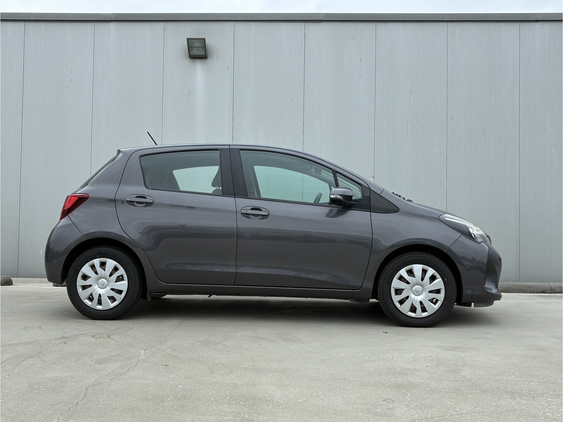 Toyota Yaris 1.3 VVT-i Aspiration - Afbeelding 3