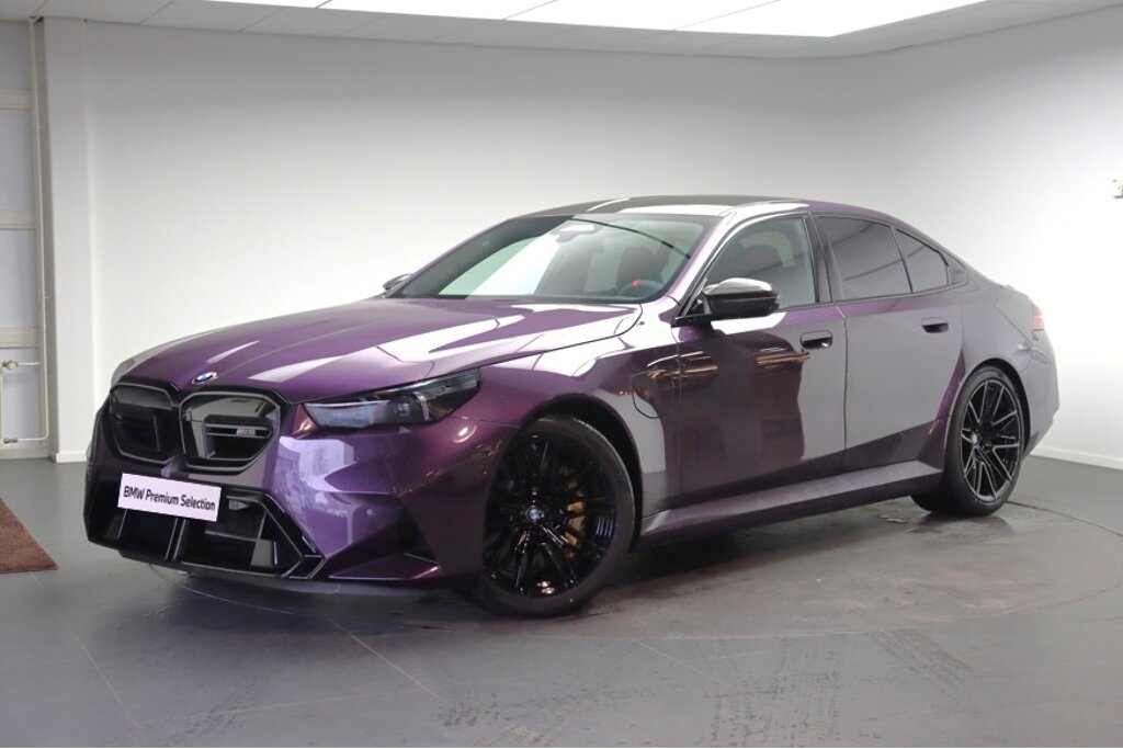 BMW M5 1