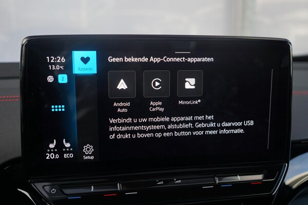 Apple Carplay/Android Auto Apple Carplay/Android Auto