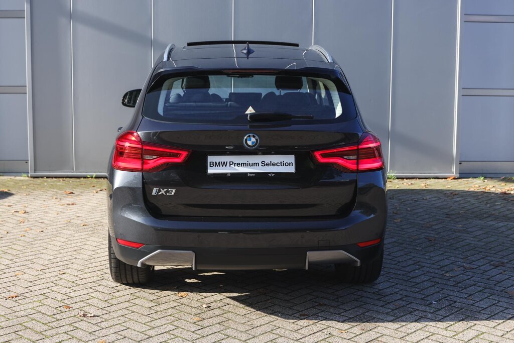 BMW iX3 7