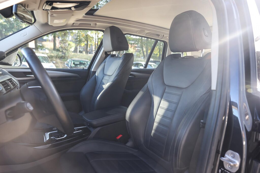 BMW iX3 15