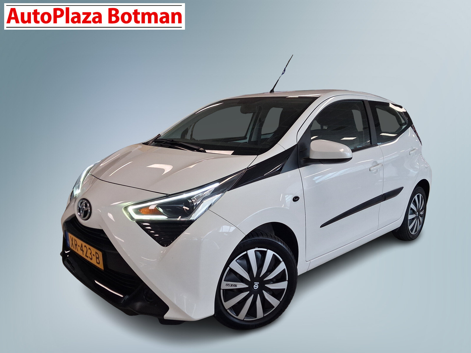 Toyota Aygo 1.0 VVT-i x-play