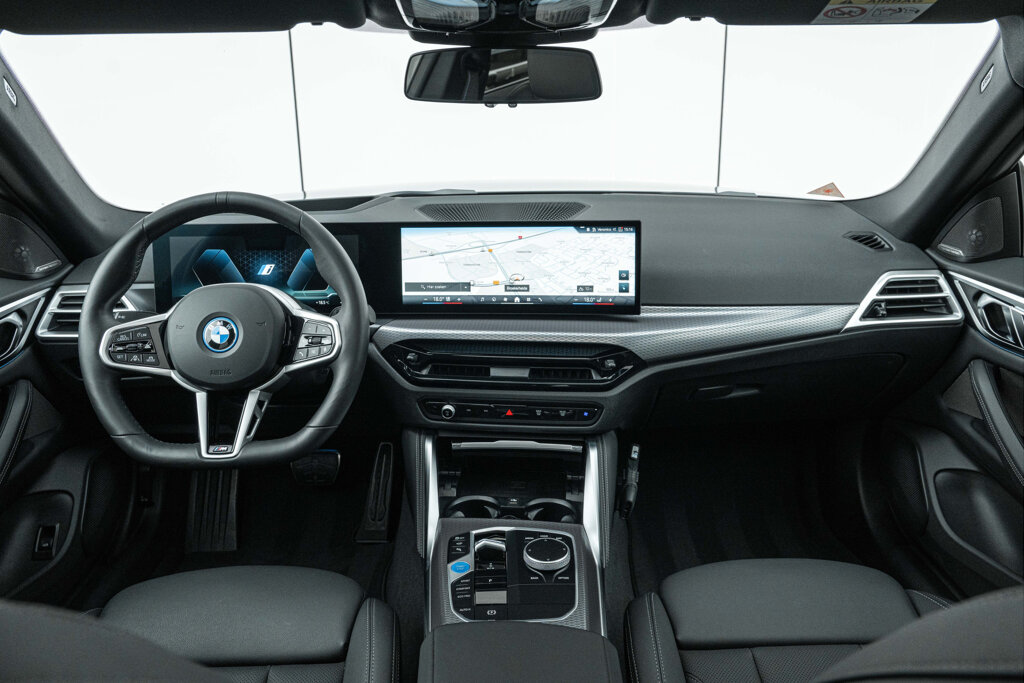 BMW i4 3