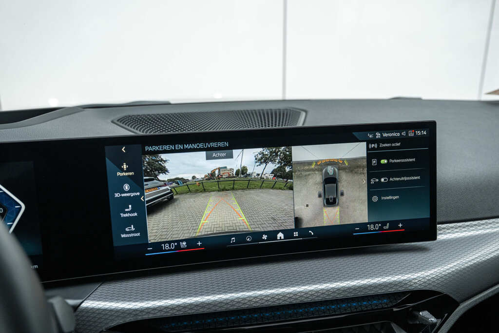 BMW i4 13