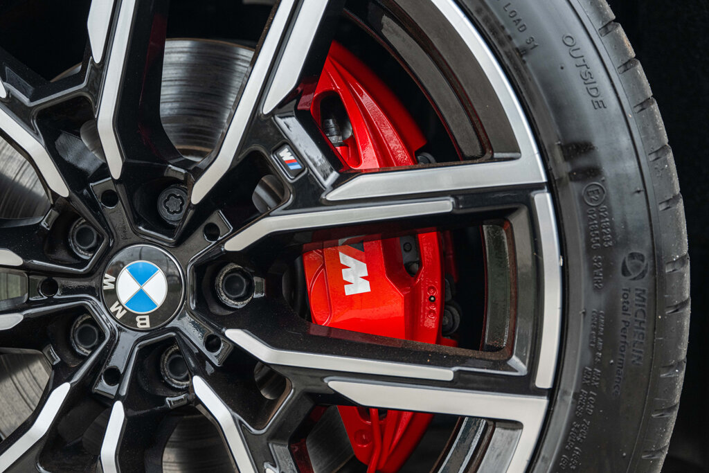 BMW i4 17