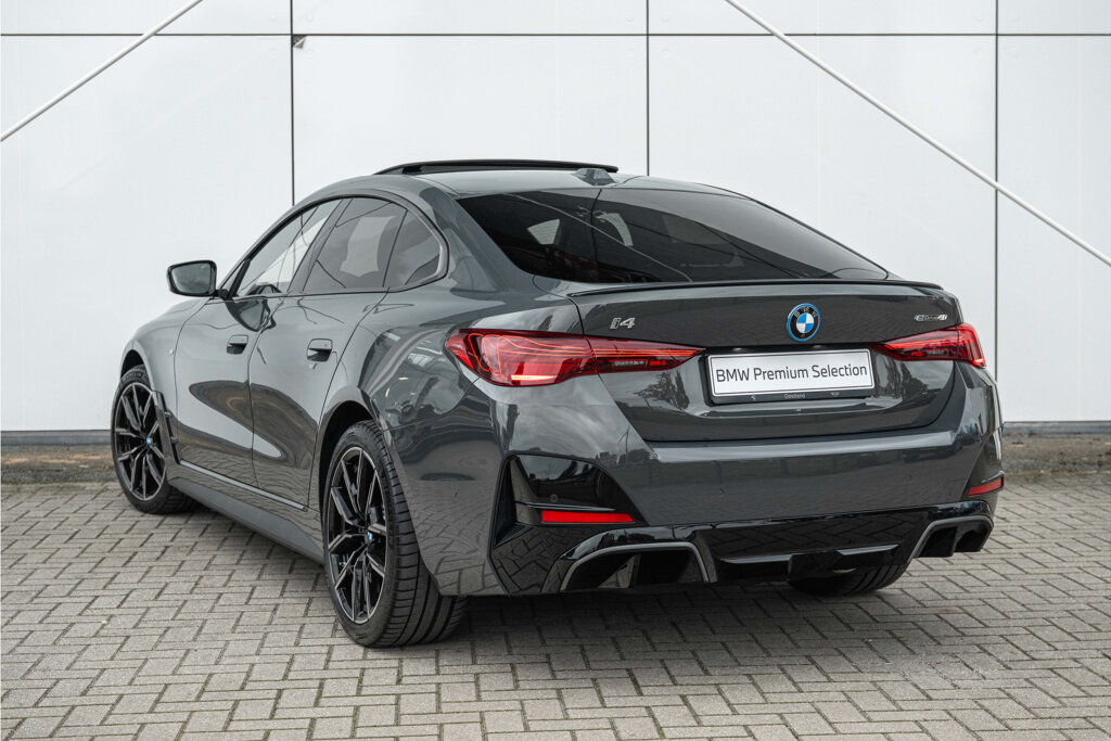 BMW i4 42