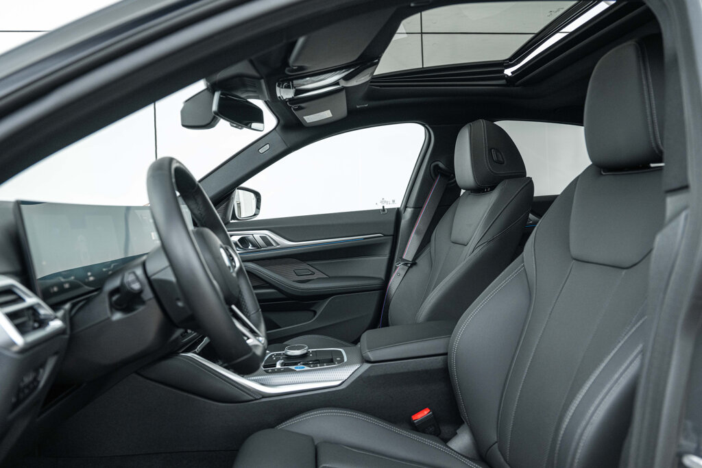 BMW i4 45