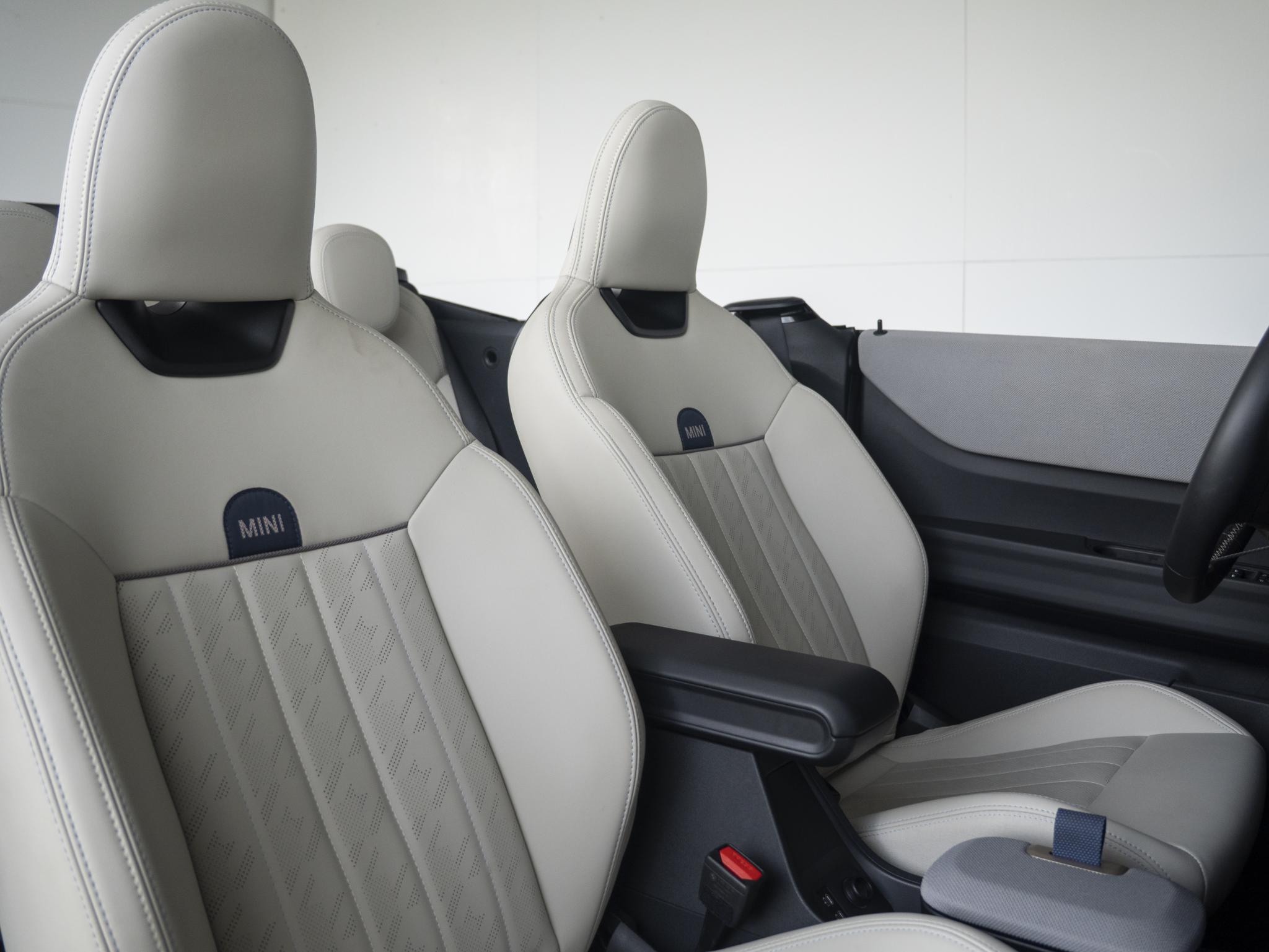 MINI Cabrio Cooper C - Afbeelding 4