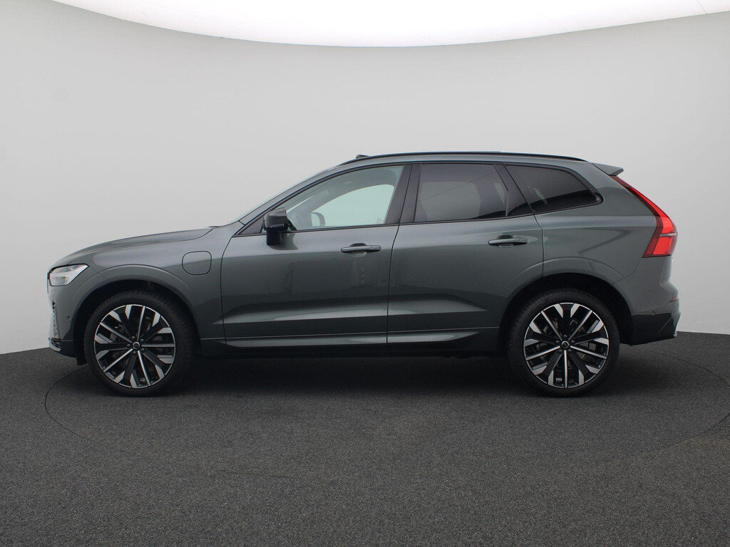 Volvo XC60 2.0 T6 Plug-in hybrid AWD Plus Dark 355PK Aut. Panoramadak, Trekhaak, Luchtvering, 21" LM Velgen, Alarm, Head-Up Display, 360gr. Camera, Stoel-Stuurverwarming, Memorystoel, Elektr. Achterklep - Obraz 3