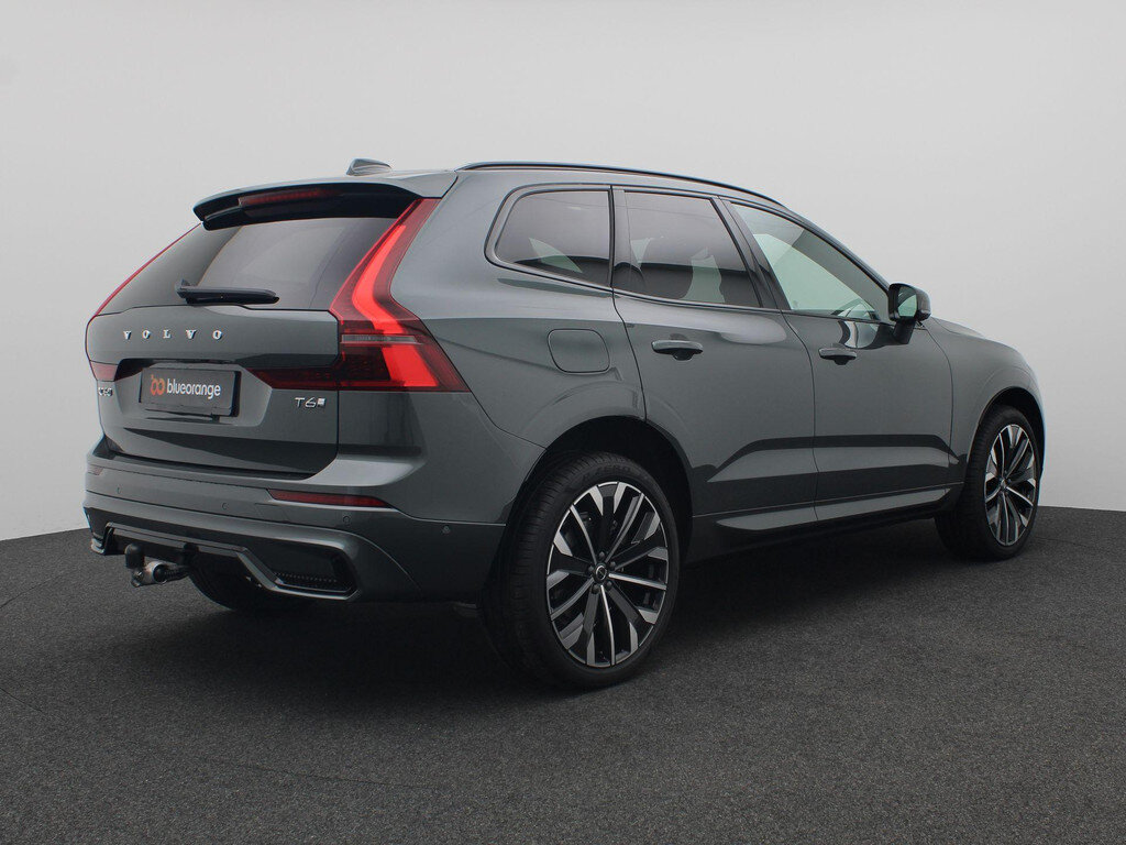 Volvo XC60 2.0 T6 Plug-in hybrid AWD Plus Dark 355PK Aut. Panoramadak, Trekhaak, Luchtvering, 21" LM Velgen, Alarm, Head-Up Display, 360gr. Camera, Stoel-Stuurverwarming, Memorystoel, Elektr. Achterklep - Obraz 4