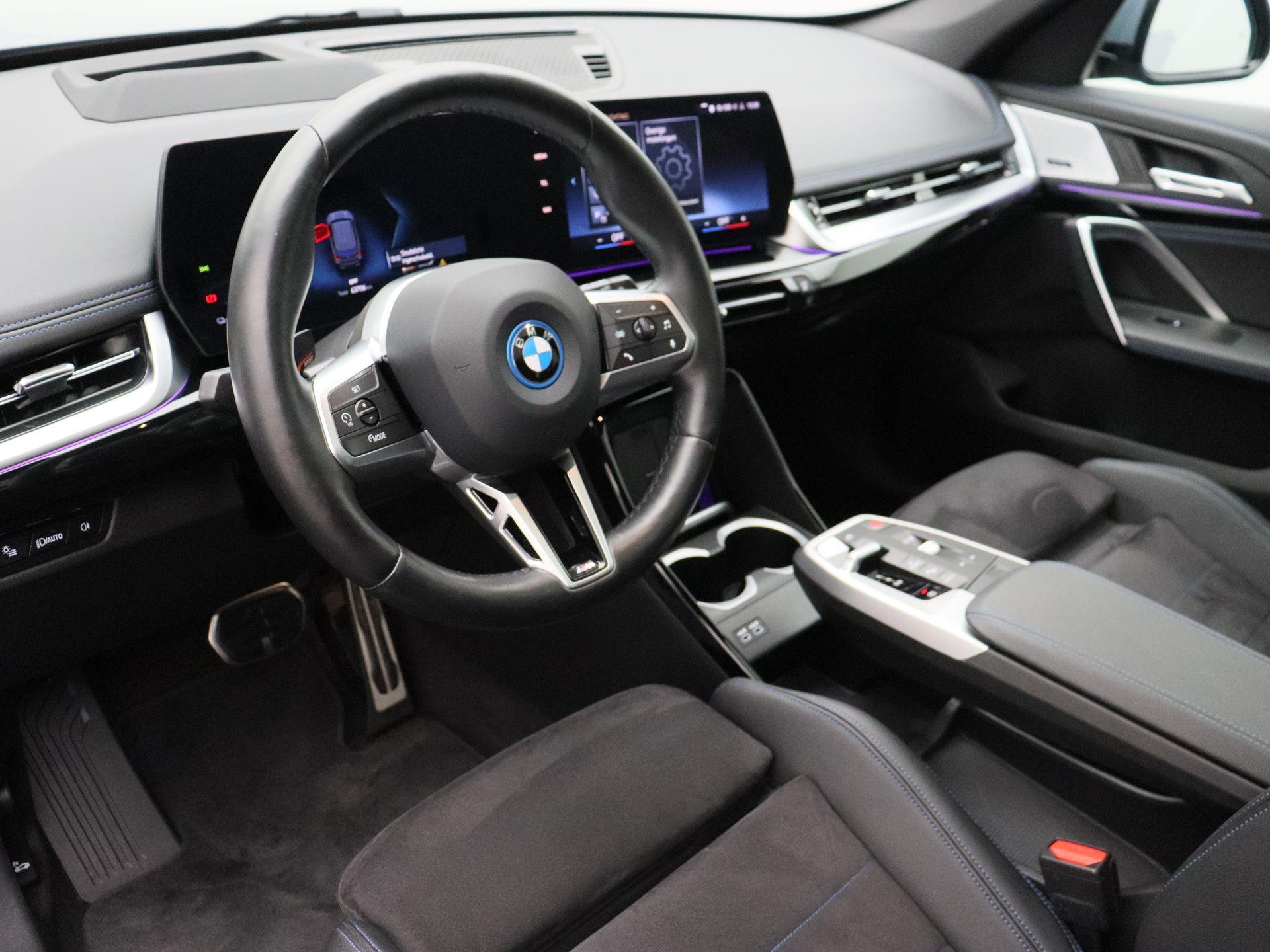 BMW iX1