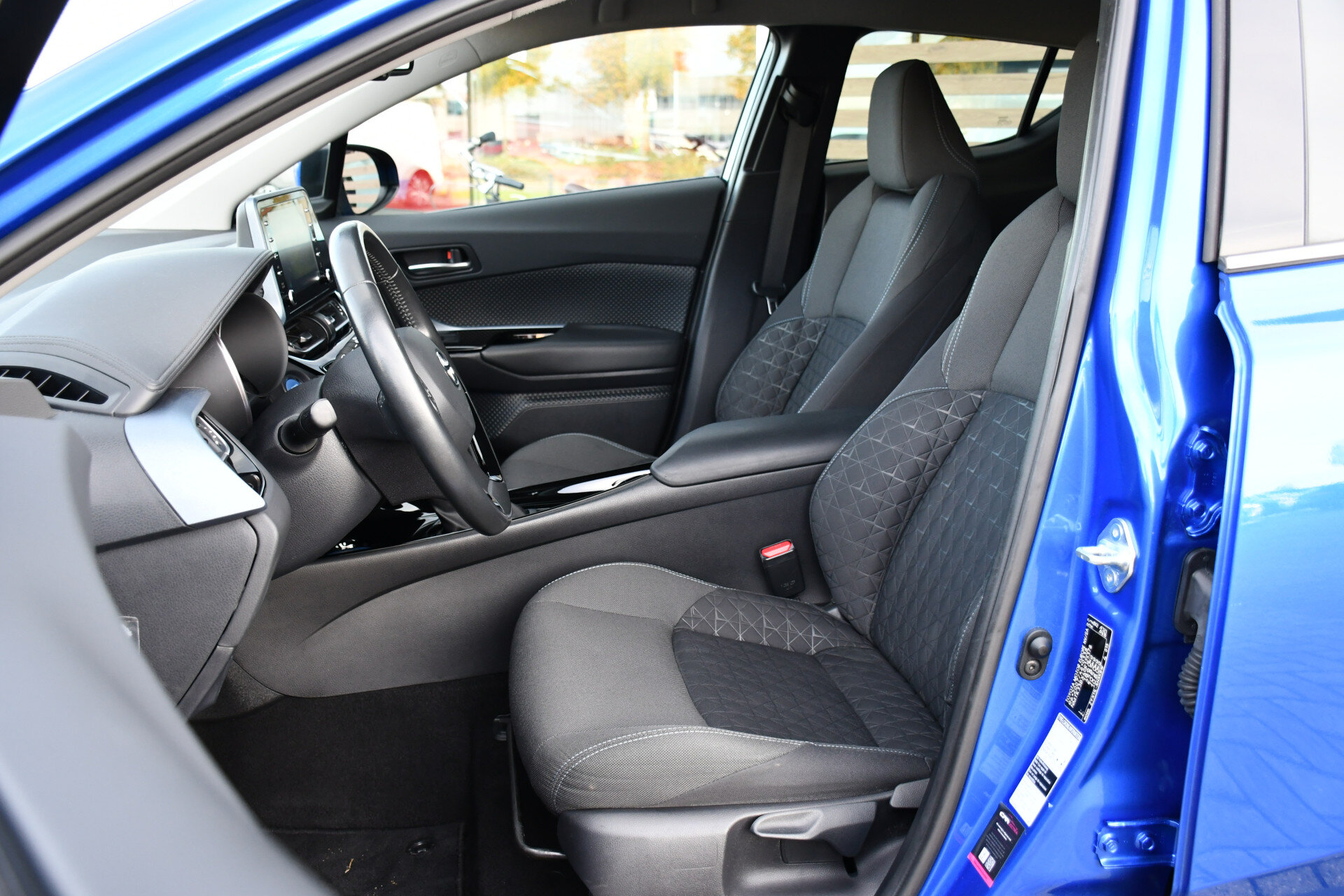 Toyota C-HR 1.8 Hybrid Dynamic Automaat 122pk - Afbeelding 4