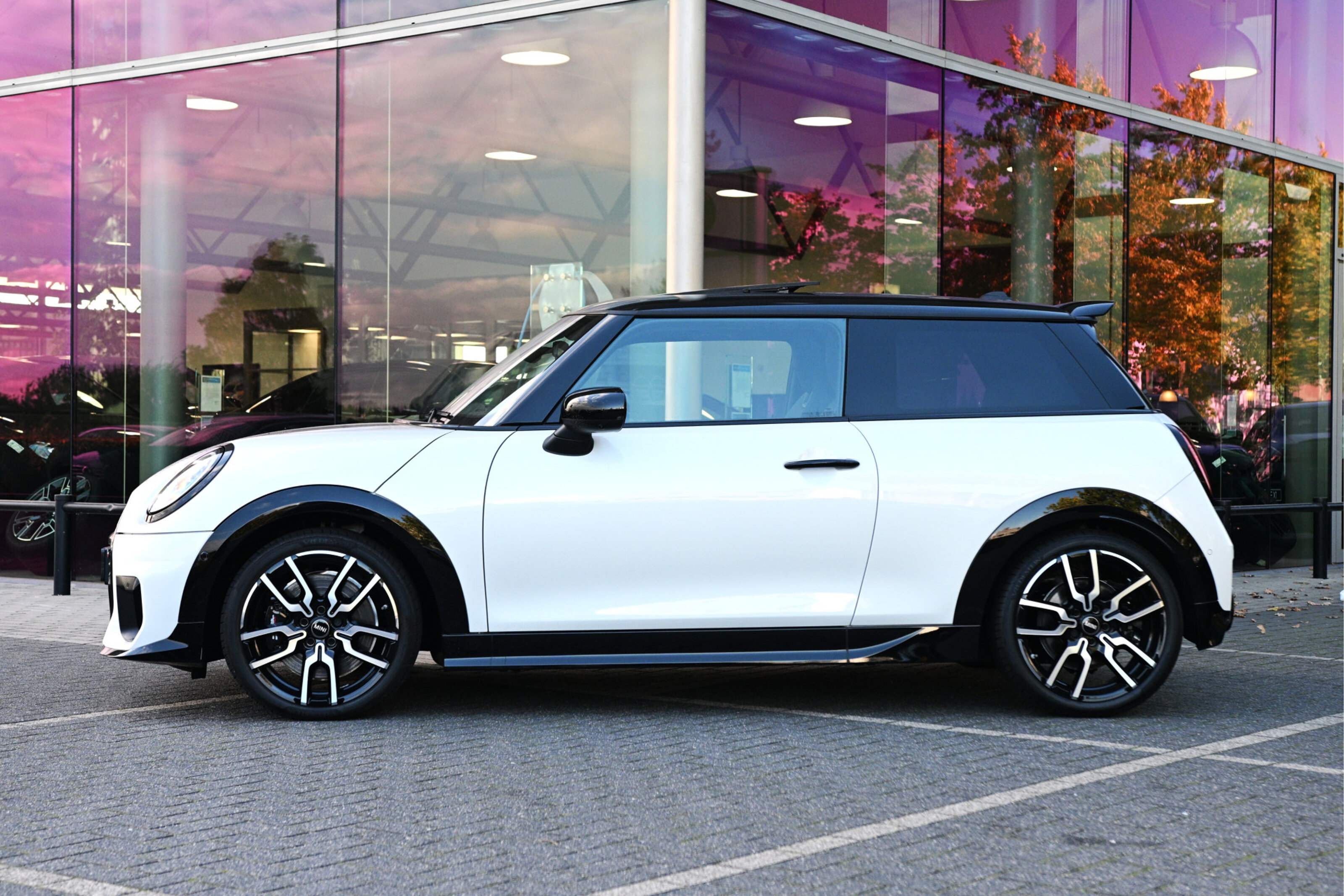 MINI 3-Deurs Hatchback Cooper S Automaat / John Cooper Works / Pakket XL