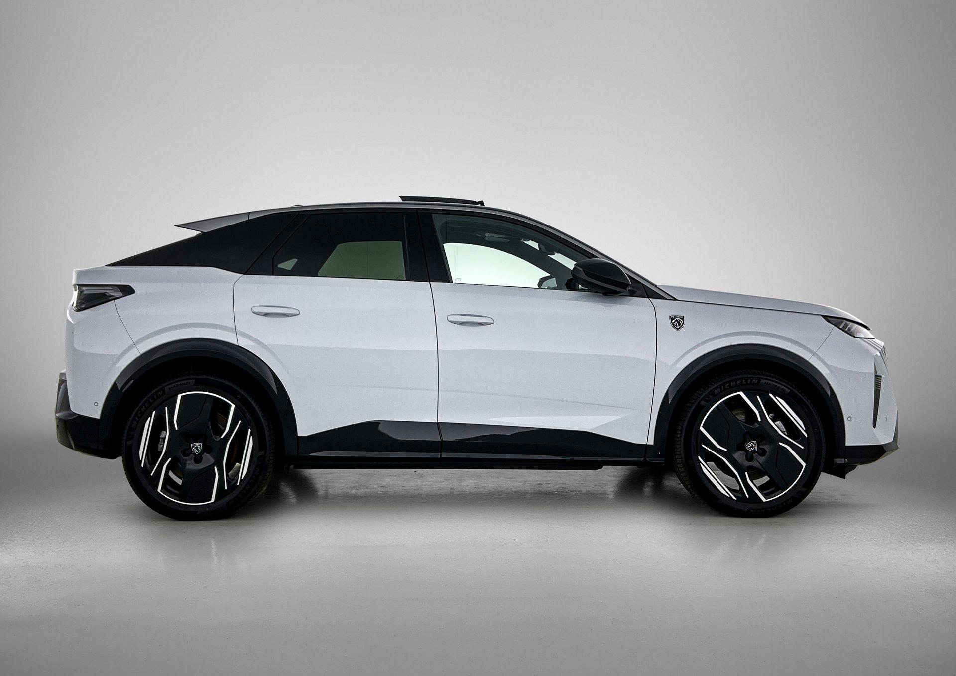 Peugeot e-3008