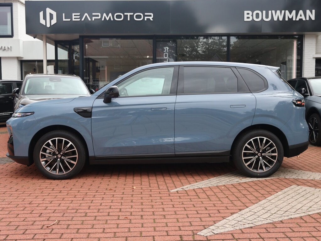 Leapmotor B10 EV ProMax 67,1 kWh 218PK Design NIEUW, Rijklaarprijs | Panoramadak | Adaptieve Cruise Control | Navigatie | 360 Camera - Afbeelding 2