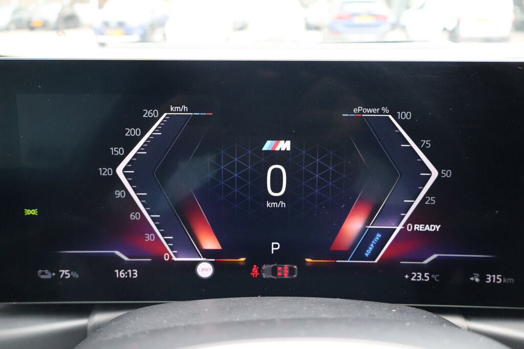 BMW i4 25