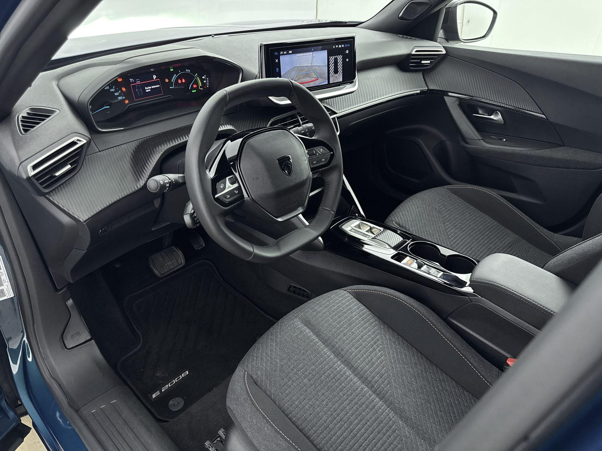 Peugeot e-2008