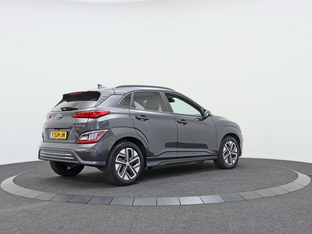 Hyundai Kona EV Premium 64 kWh | Leder | Stoelverwarming + verkoeling