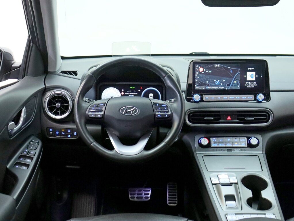 Hyundai Kona EV Premium 64 kWh | Leder | Stoelverwarming + verkoeling - Afbeelding 3