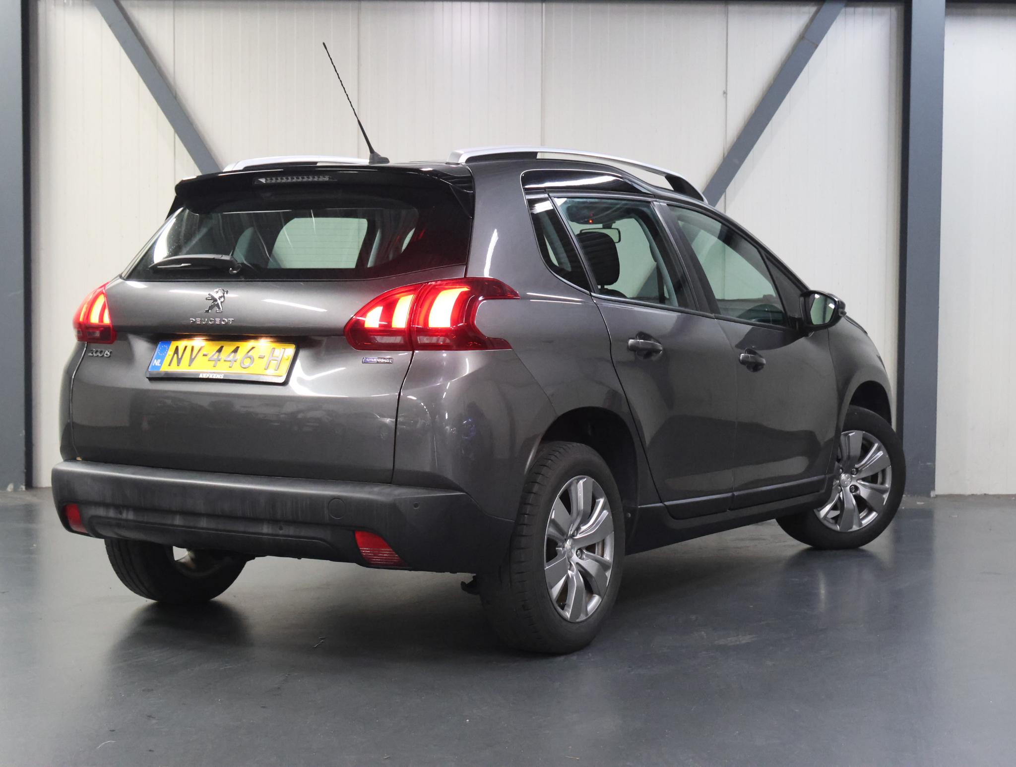 Peugeot 2008 SUV Blue Lion 110PK - Afbeelding 3