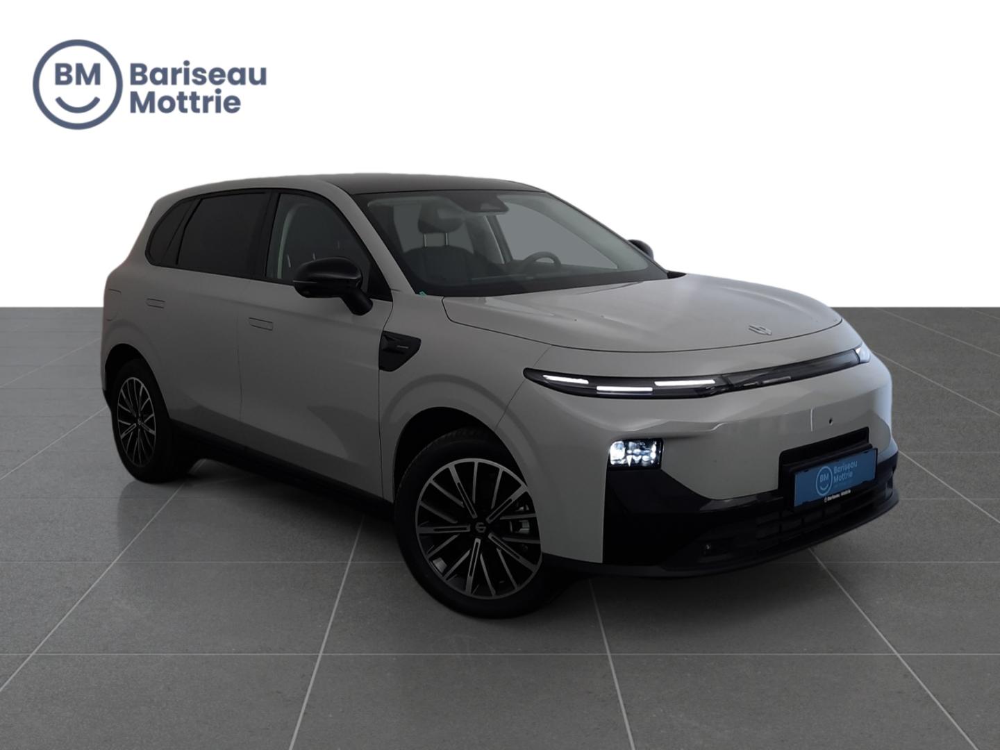 Leapmotor B10 HYBRID EV DESIGN