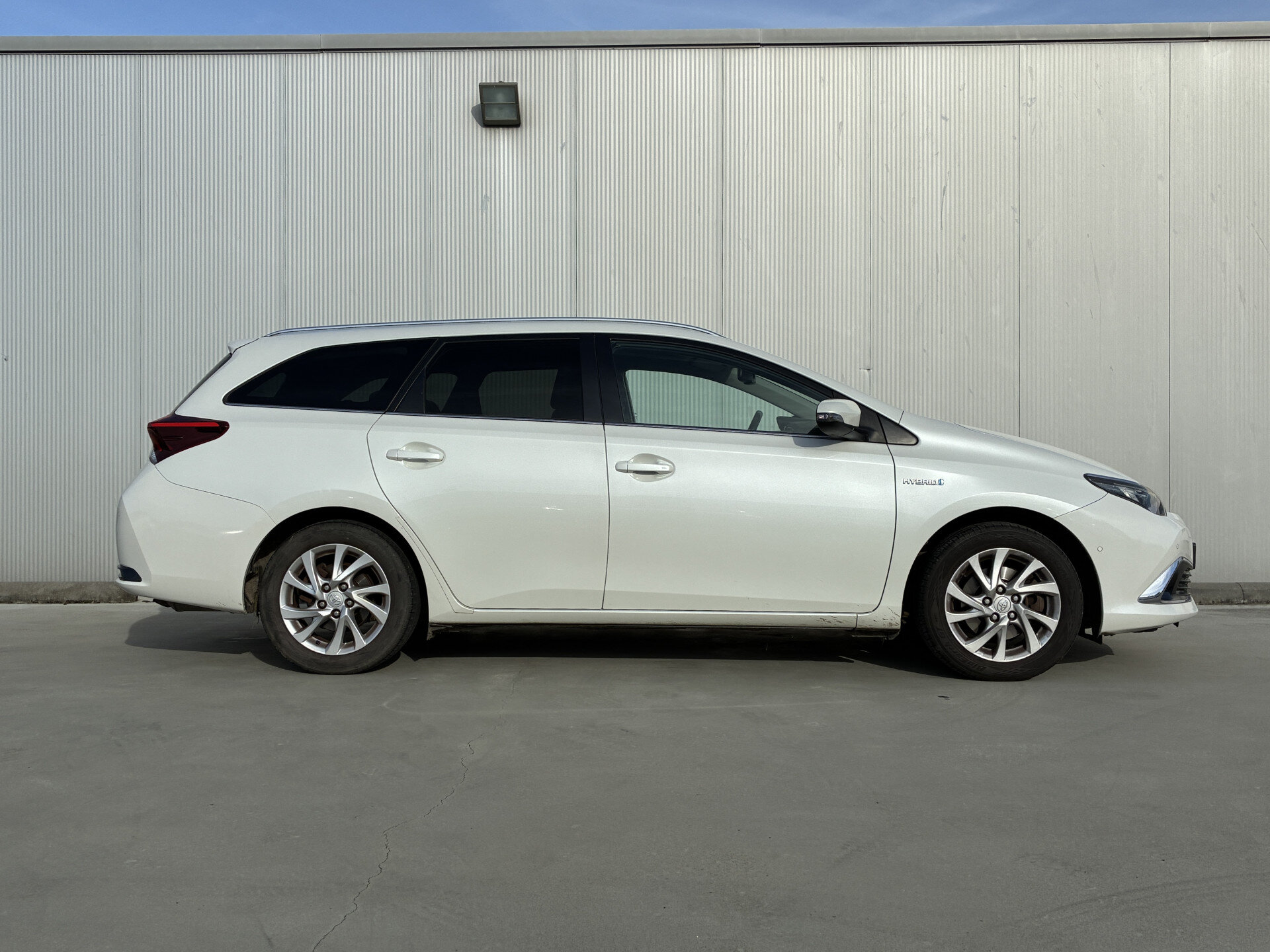 Toyota Auris Touring Sports 1.8 Hybrid Executive Go Automaat - Afbeelding 3