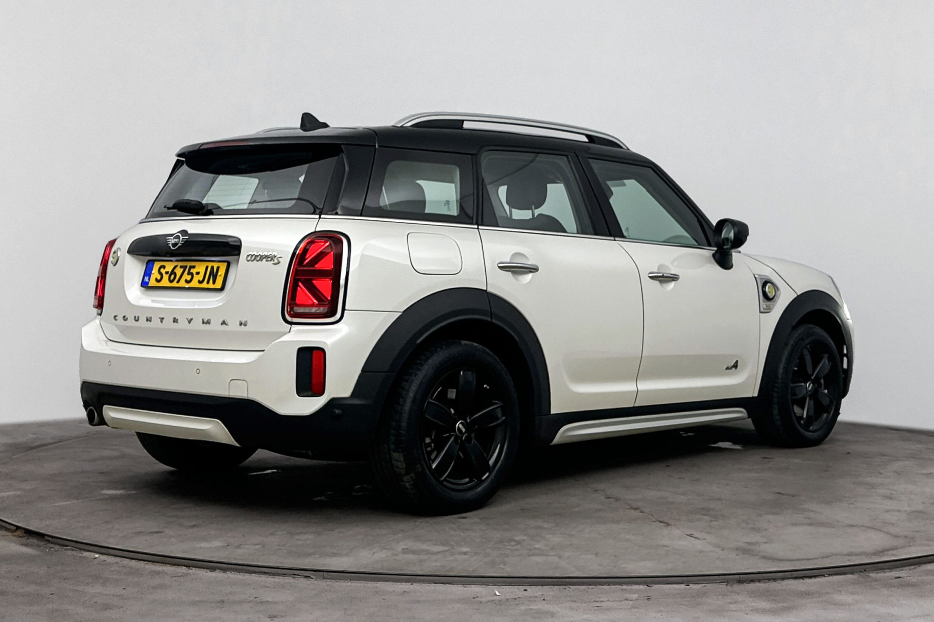 MINI Countryman Cooper SE ALL4 Classic Automaat