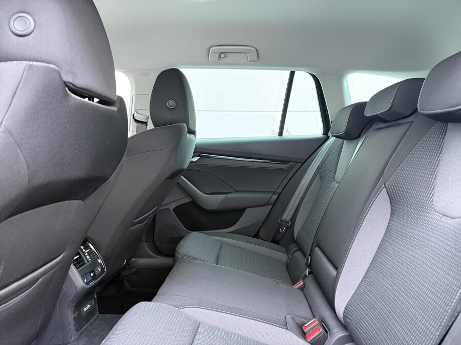 Škoda Octavia Combi 1.5 TSI MHEV Business Edition