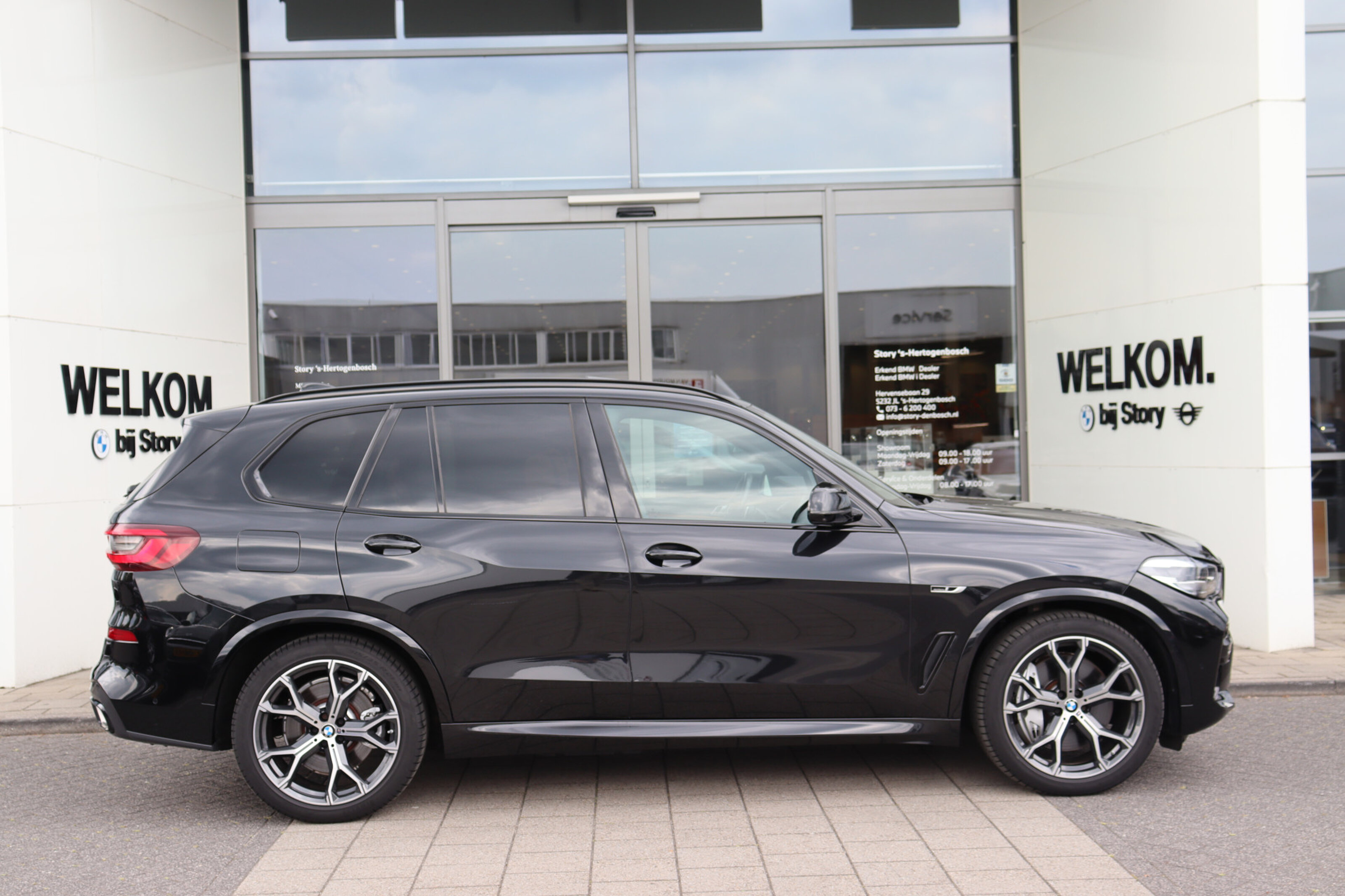 BMW X5 8