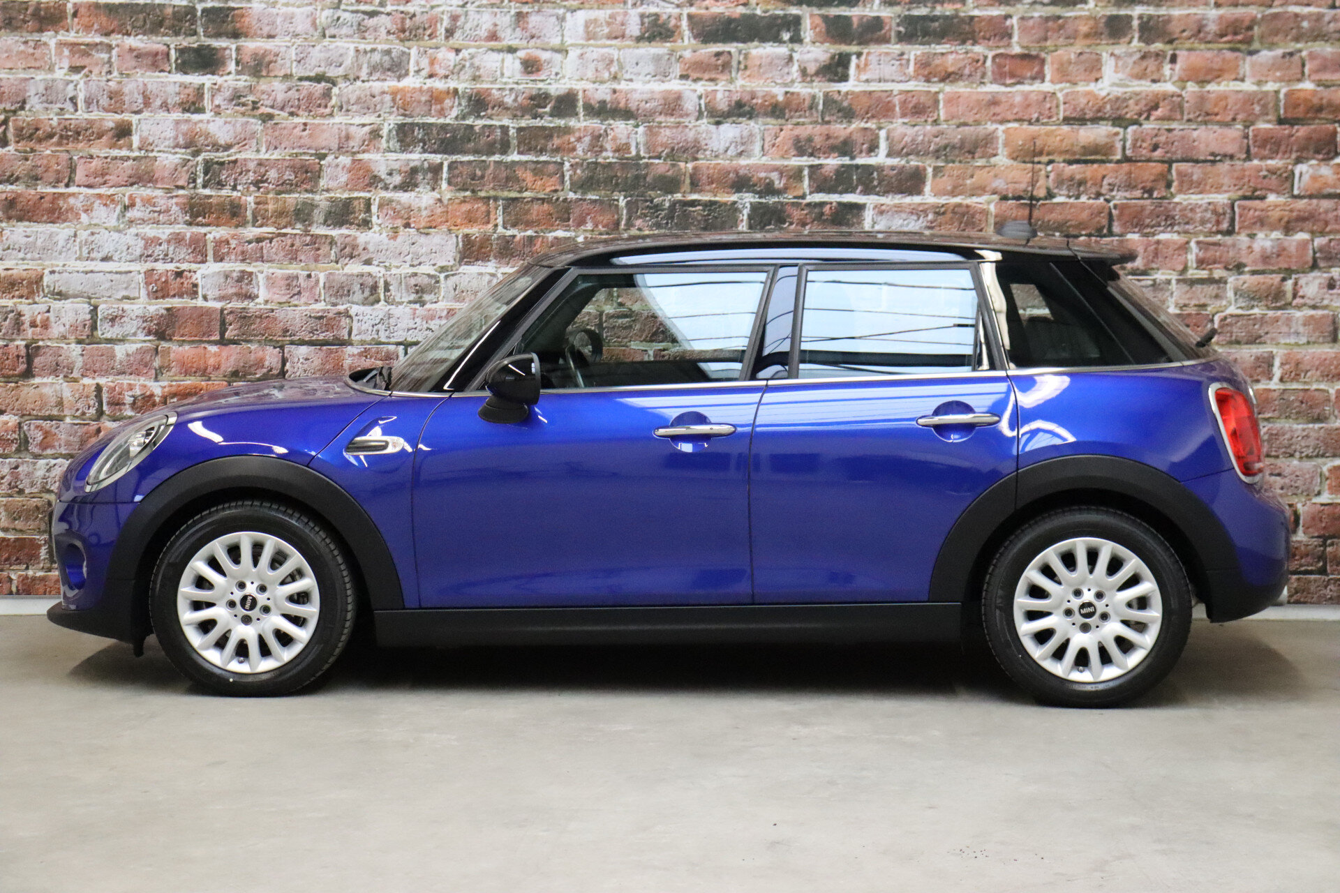 MINI Cooper Hatchback Pepper Automaat 5 deurs - Afbeelding 3